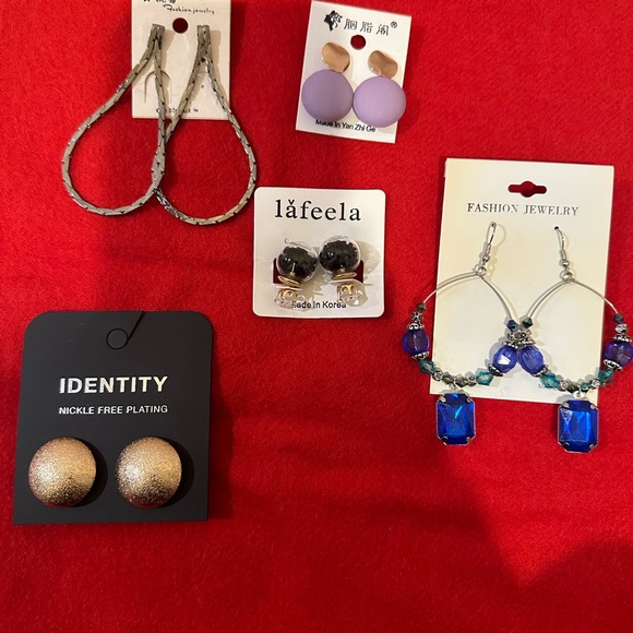 Earrings - Picture 2 of 3